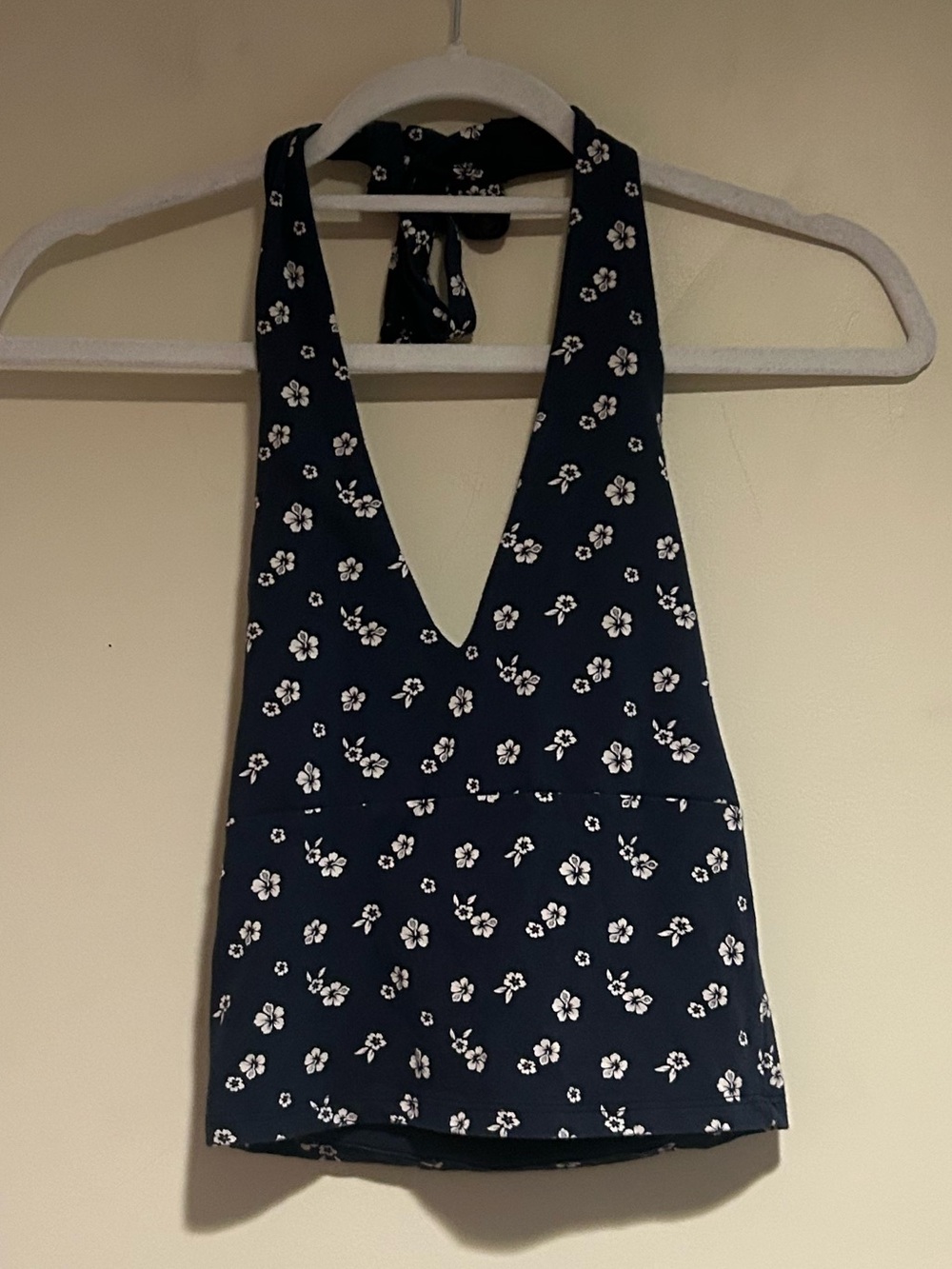 Hollister Navy Blue Floral Halter Top Sz Small